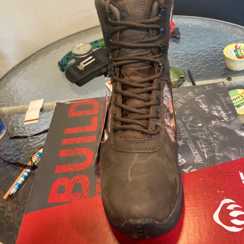 Work boots - Picture 2 of 2